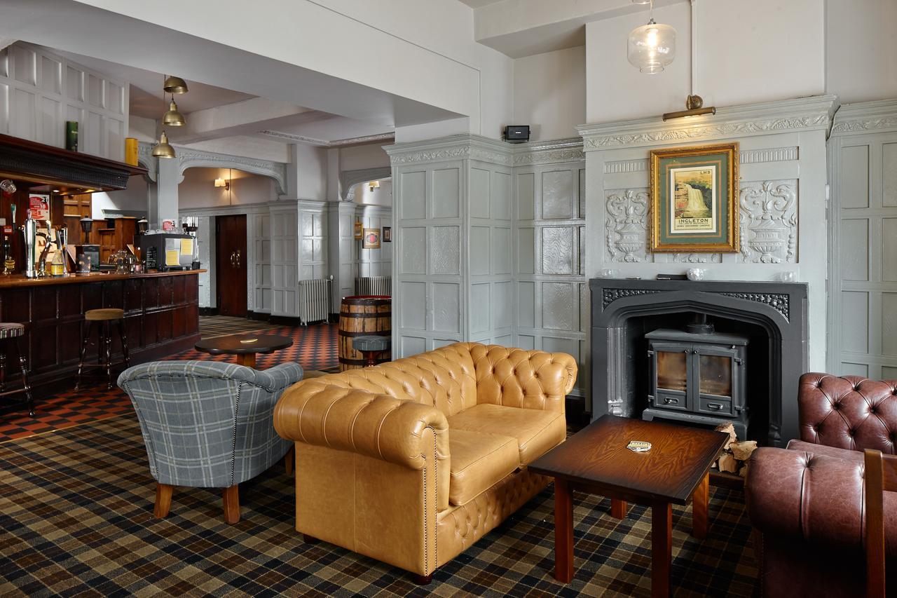 The Royal Oak Hotel Сетъл Екстериор снимка