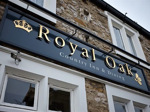 The Royal Oak Hotel Сетъл Екстериор снимка