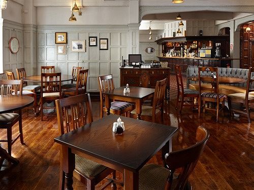 The Royal Oak Hotel Сетъл Екстериор снимка