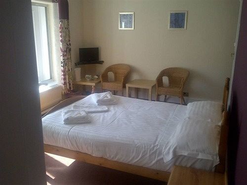 The Royal Oak Hotel Сетъл Екстериор снимка